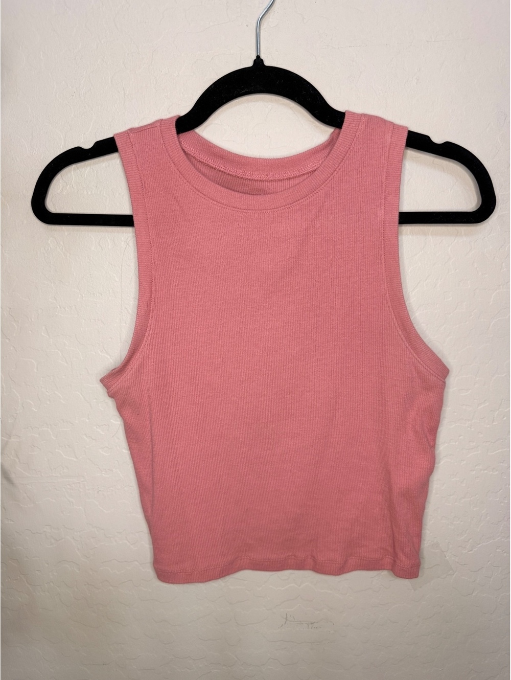 Hollister cropped pink tank top